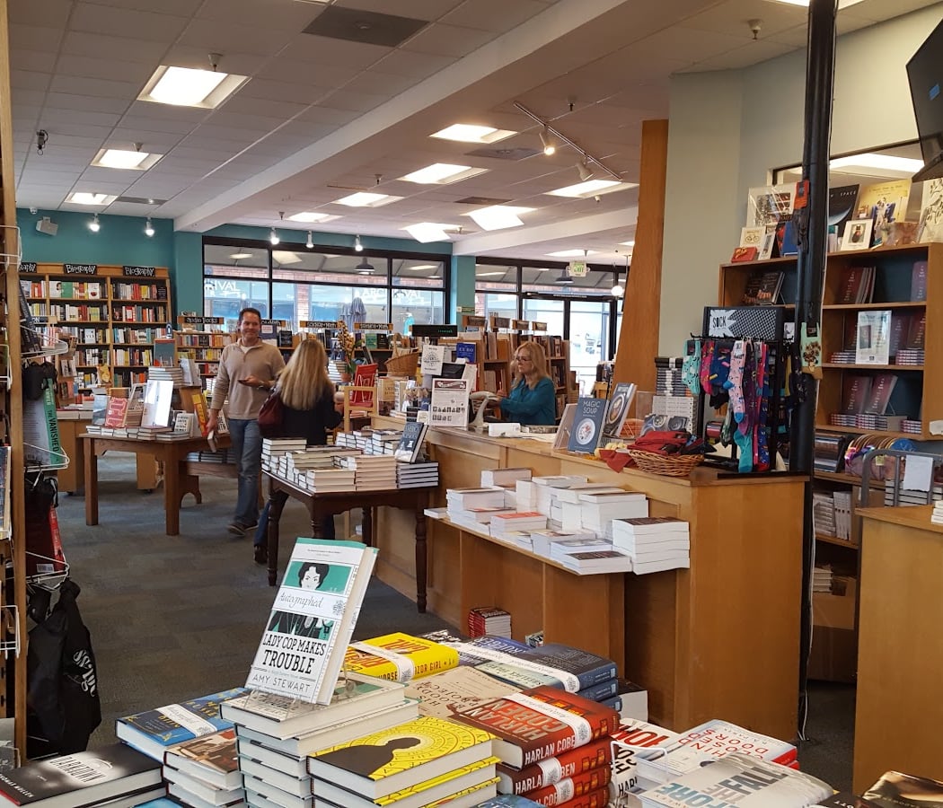 Girls Read The World: A Mother-Daughter Book Group 1